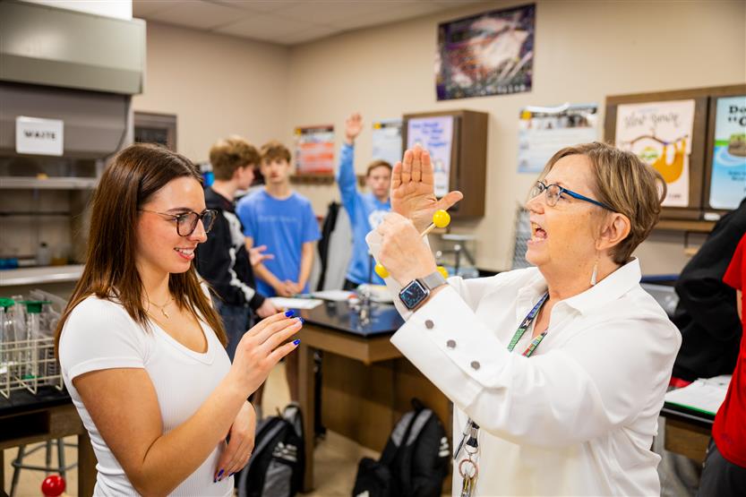 Franklin High students in chemistry class